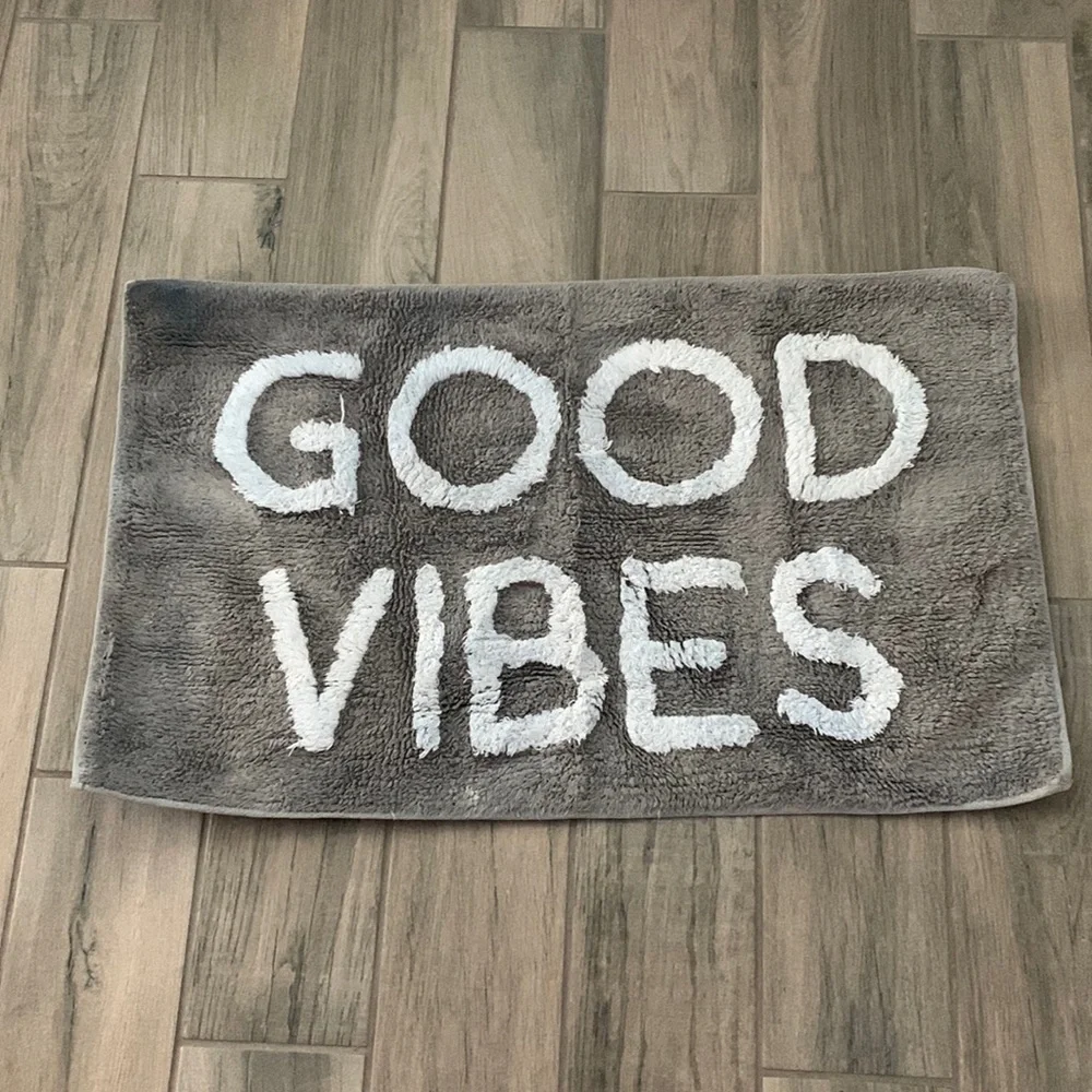 Good vibes bath mat